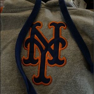 NY Mets logo sweatshirt, men’s medium.